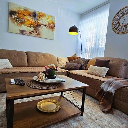 Superb 1 Bedroom In The Best Zone Of The City. Ferizaj Buitenkant foto