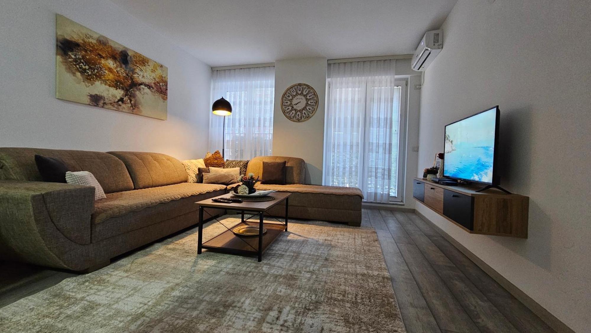 Superb 1 Bedroom In The Best Zone Of The City. Ferizaj Buitenkant foto