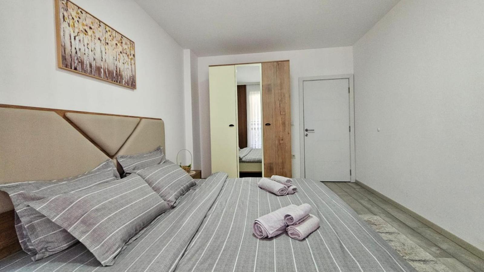 Superb 1 Bedroom In The Best Zone Of The City. Ferizaj Buitenkant foto